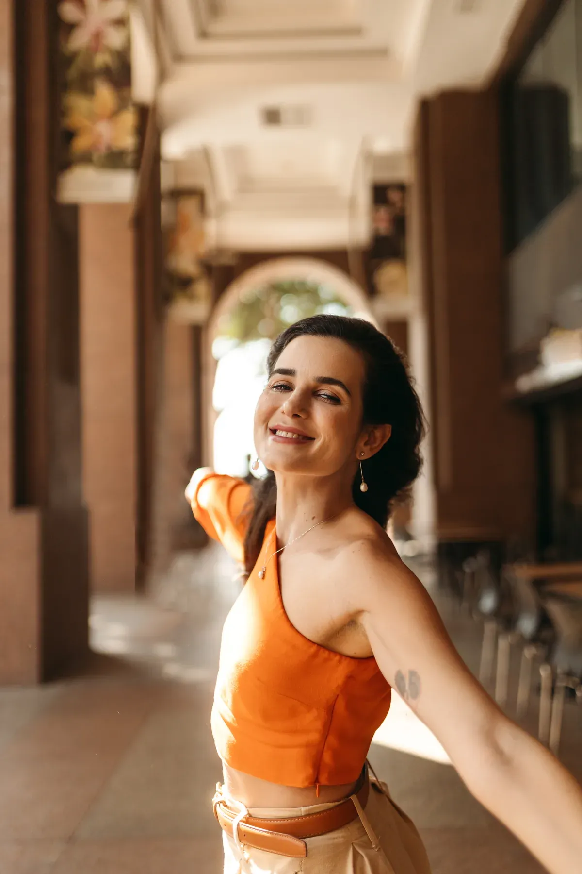 Jéssica Ribeiro em ambiente externo